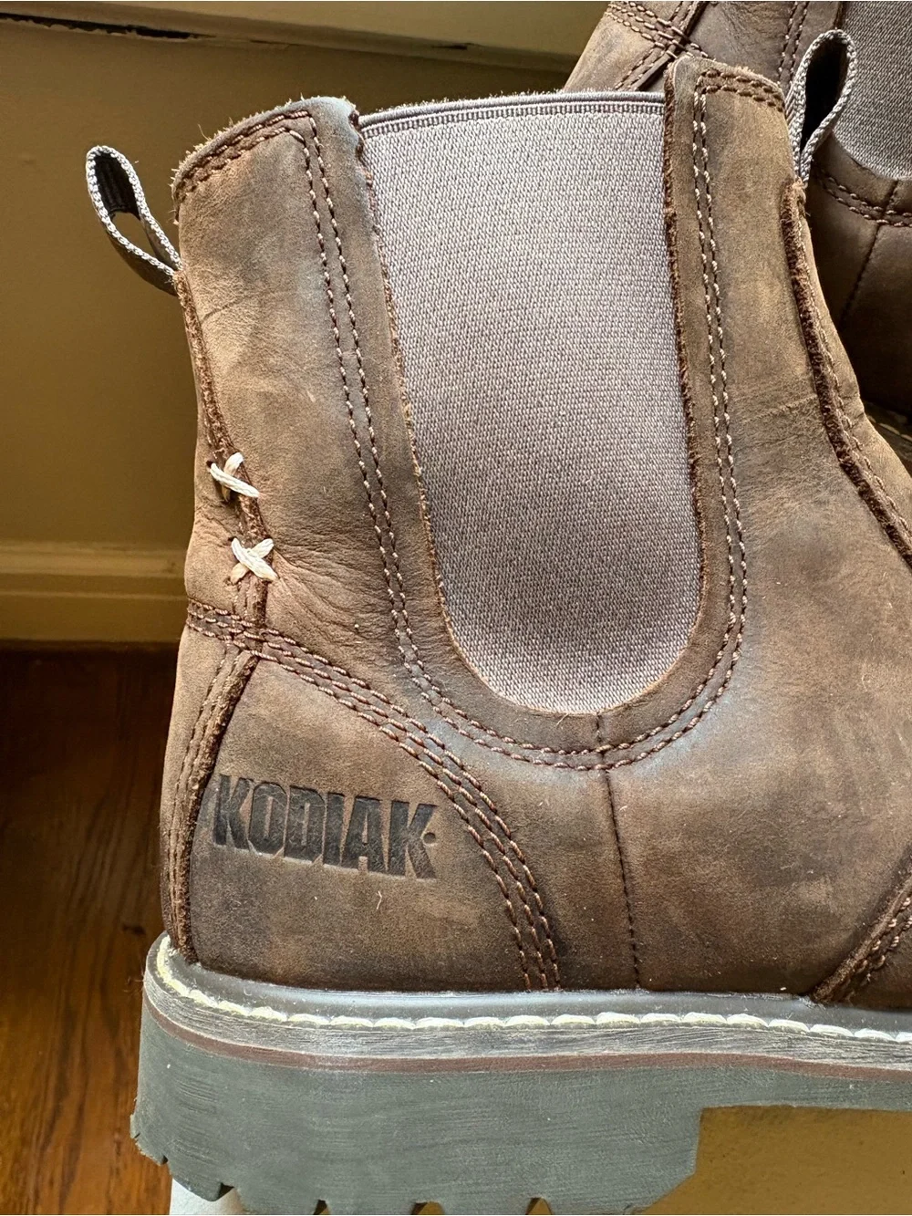 KODIAK Brown Chelsea Work Boots - Size 8M
